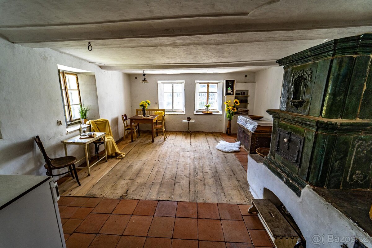 Skalsko, prodej roubenky o zast. pl. 135 m2 na pozemcích 3. - 4