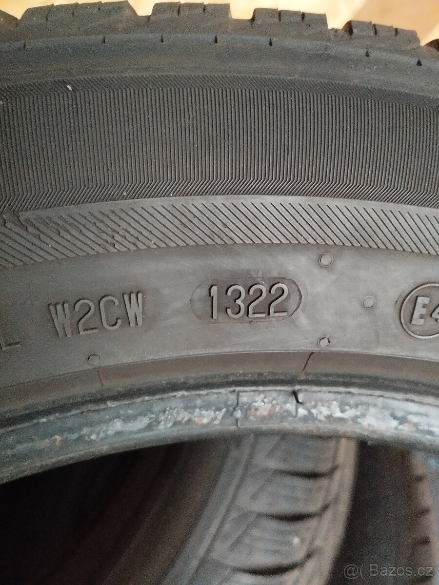Prodám Zimní pneu 235/55 r18 HXL - 4