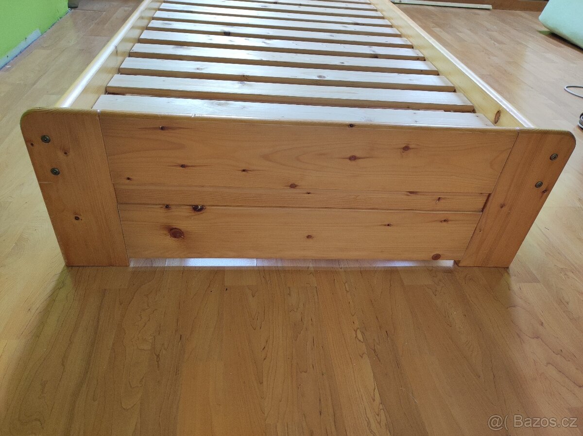 Masivní dřevěná postel s roštem 90x200 - 4
