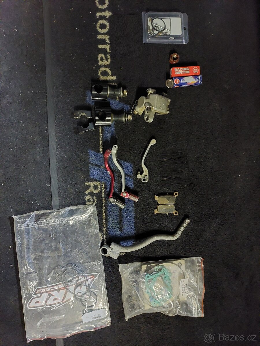 Honda CR250 - díly - 4
