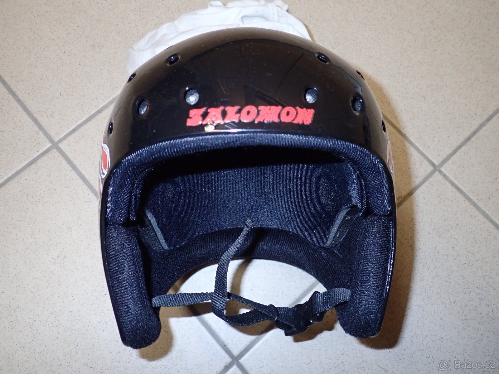 Prodám dětská lyžařská helma Salomon SLEVNĚNO - 4