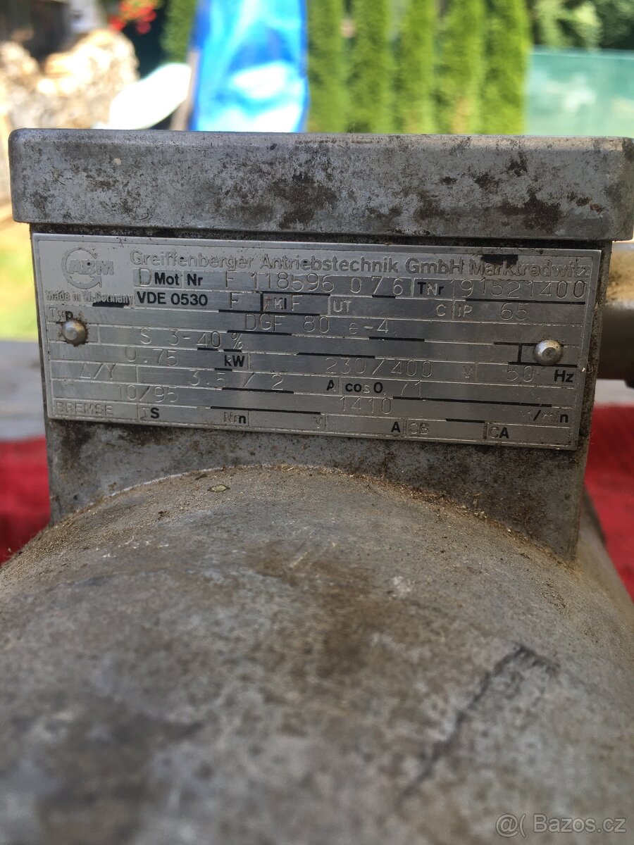 Elektromotor s úhlovou převodovkou 35ot/min - 4