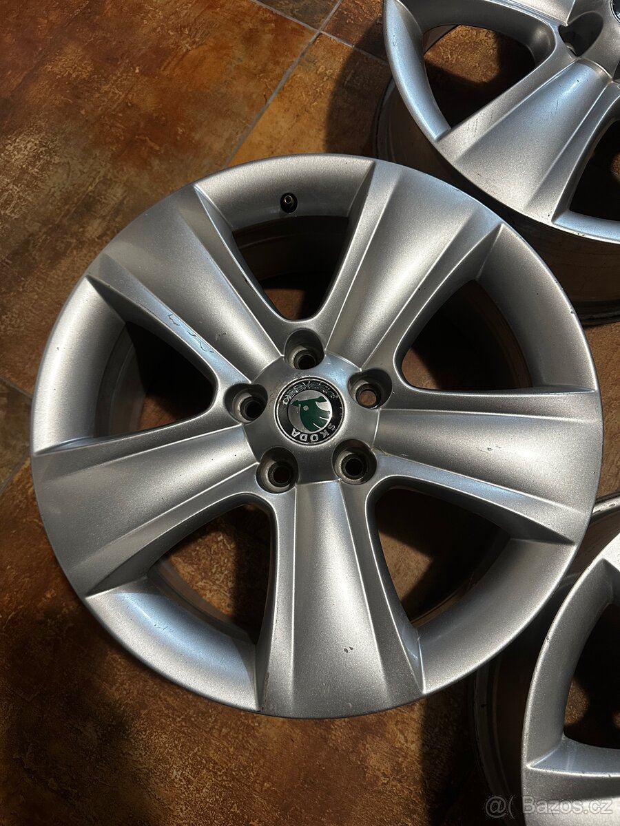 Škoda alu kola 17” – 7Jx17 ET45, originál - 4