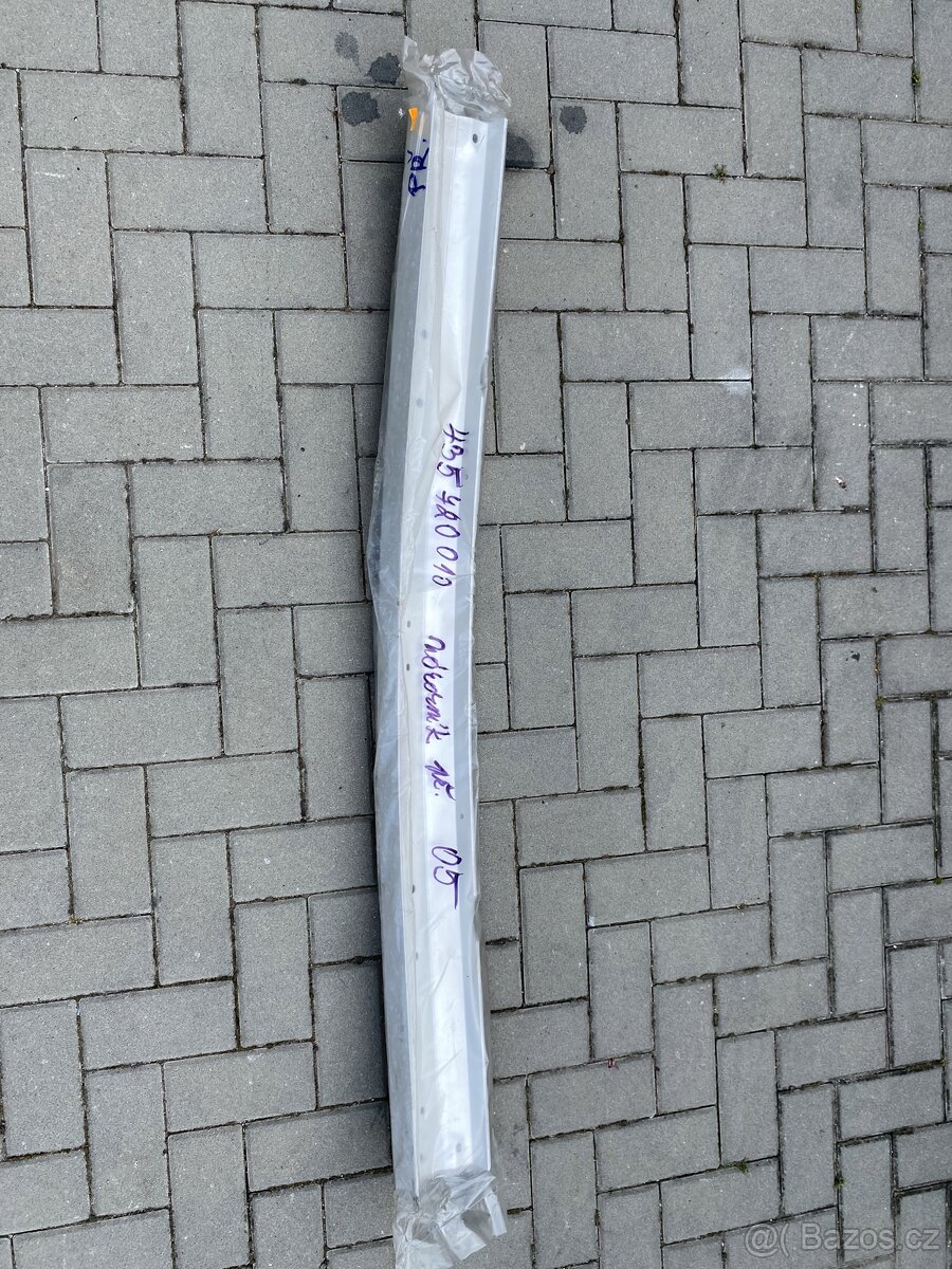 Lada 2105, přední originální nárazník , nové - 4