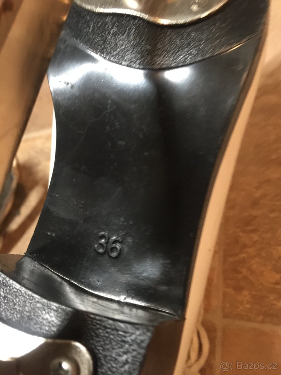 bílé krasobruslařské dámské brusle vel 36 - 4