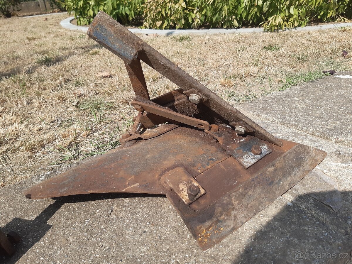 Orací radlice a nastavovací těleso + nože - 4