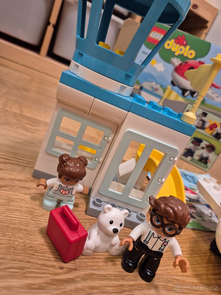 LEGO DUPLO 10961 – Letadlo a letiště - 4