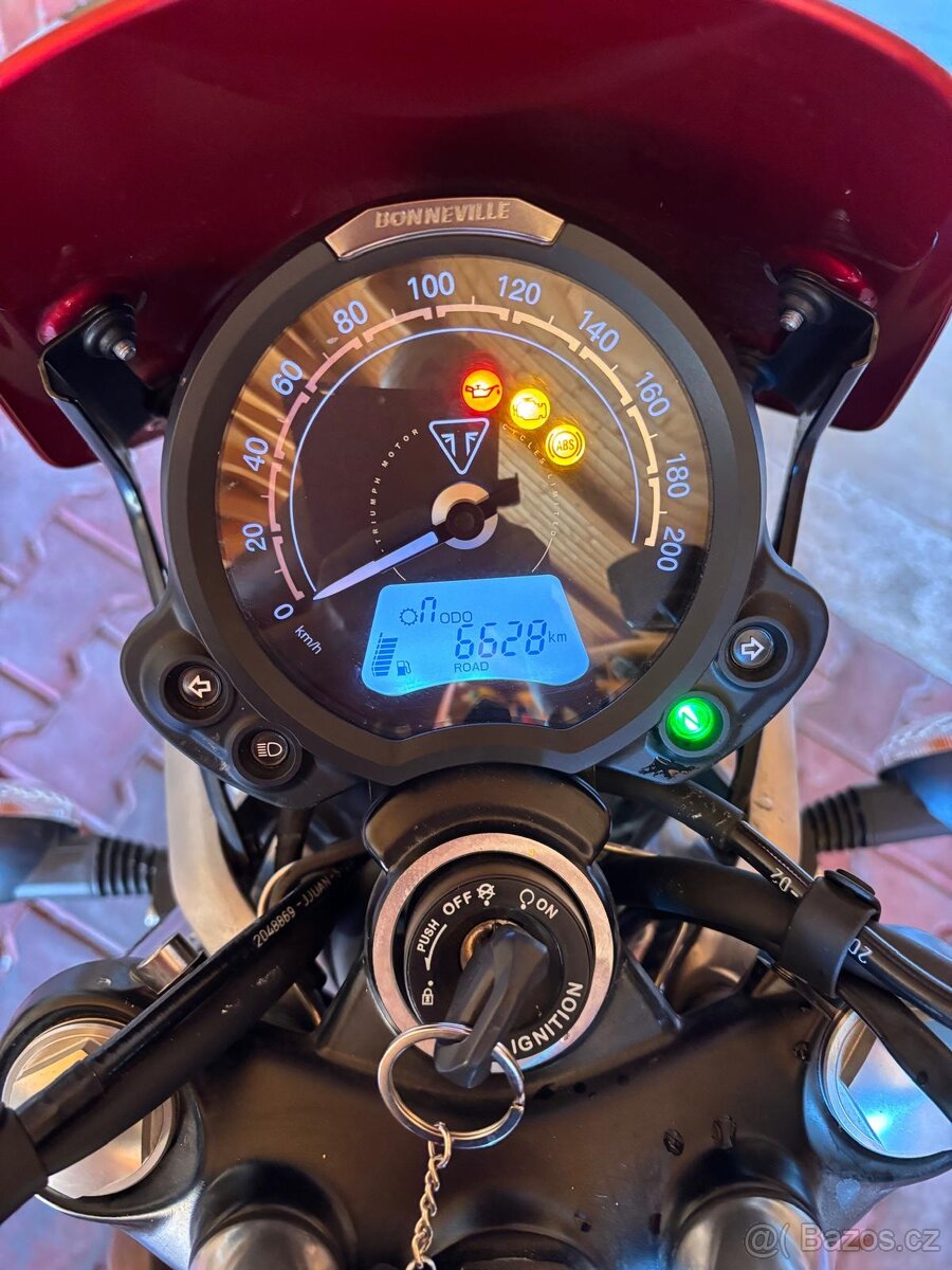 Bonnevile t100 - 4