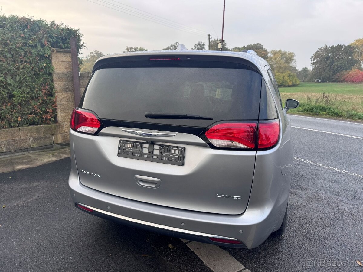 Chrysler Pacifica 3,6 RU Panorama Limited 2020 - 4