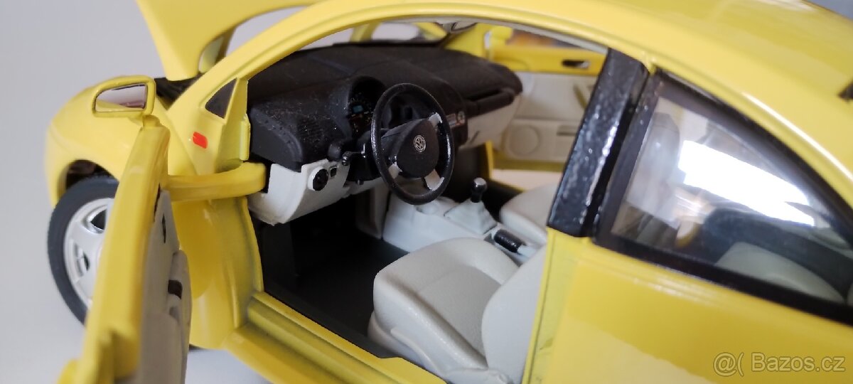 VW New Beetle 1/18 - 4