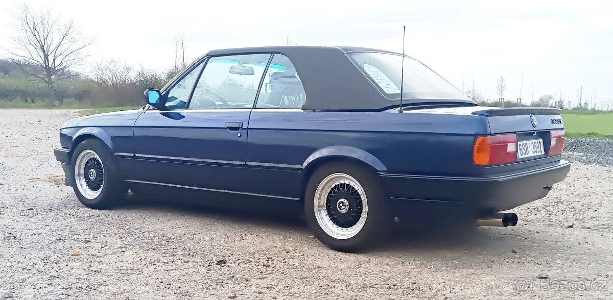 BMW E30 325i cabrio