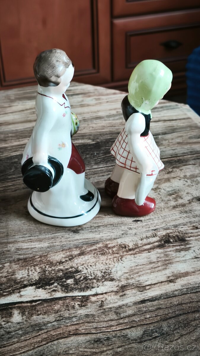 Dvě staré sošky. - 4