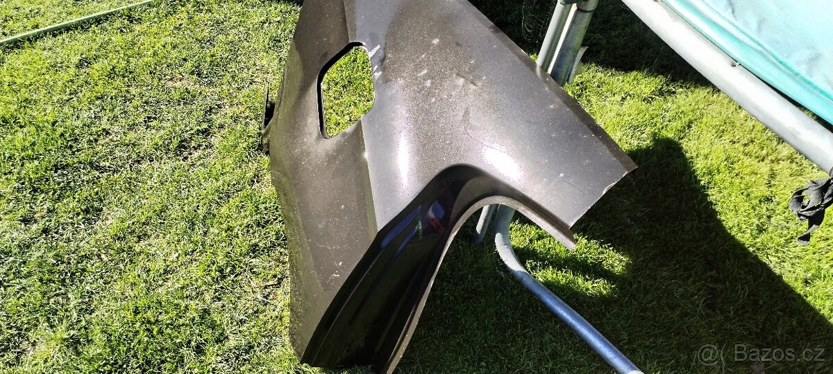 Škoda Rapid sedan blatník - 4