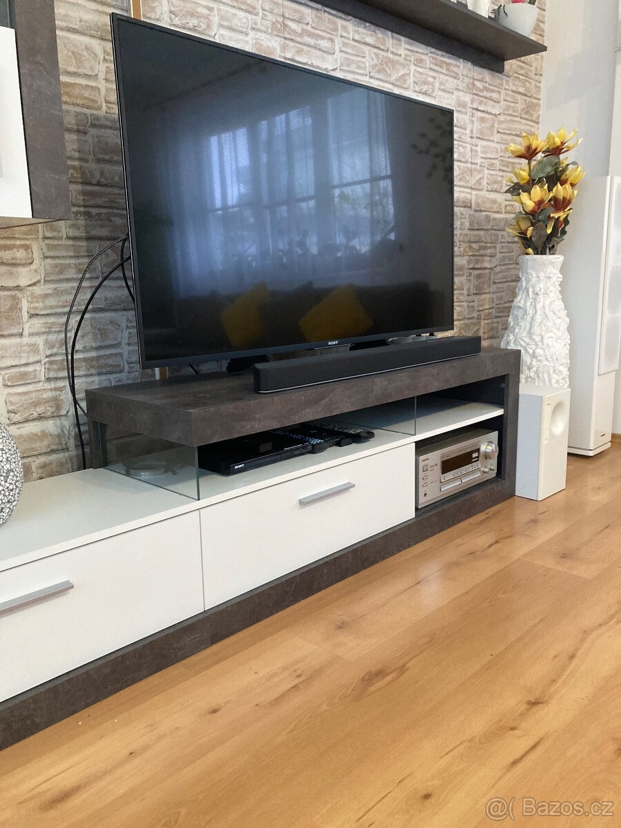 Obývací stěna - 4