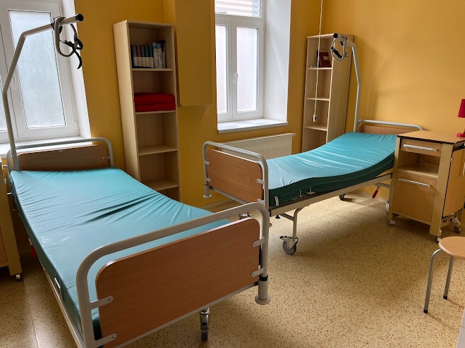 Polohovací postel - 4