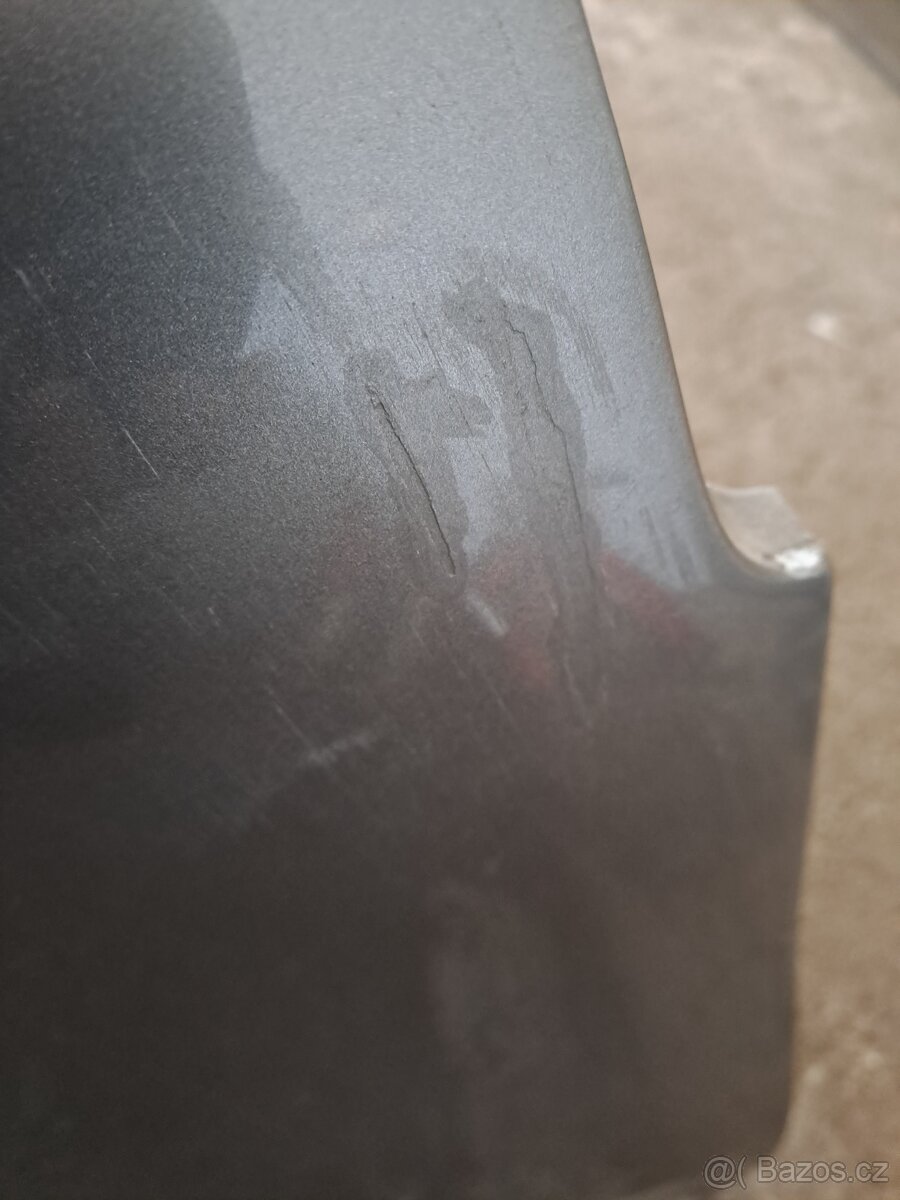 VW Touran 2008 Zadní nárazník - 4