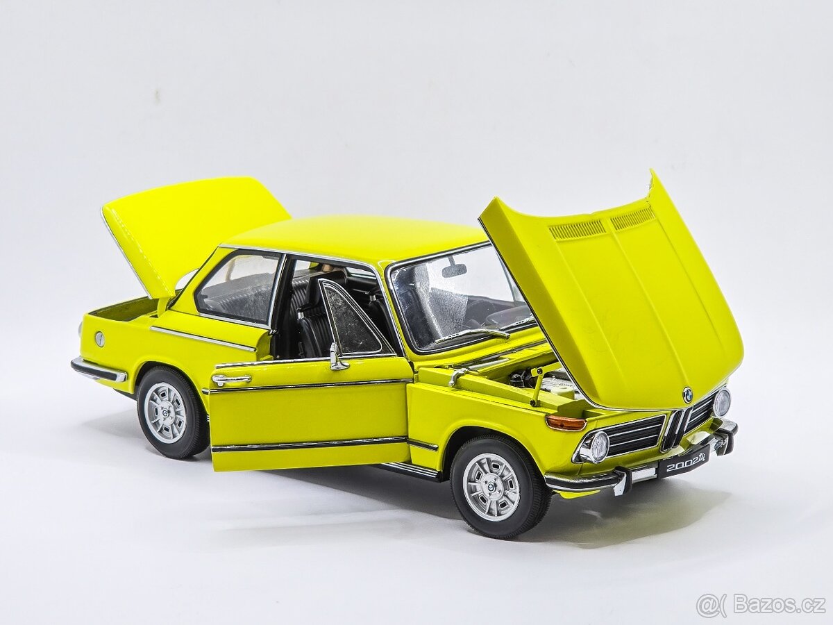 BMW 2002 Tii 1:18 Autoart - 4