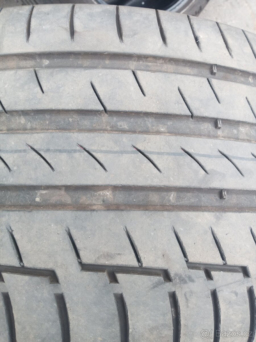 285/45 R22 114Y Continental 6 - 4