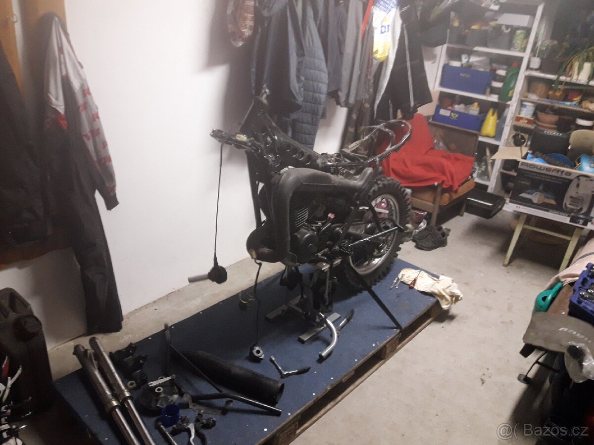 Yamaha it 425