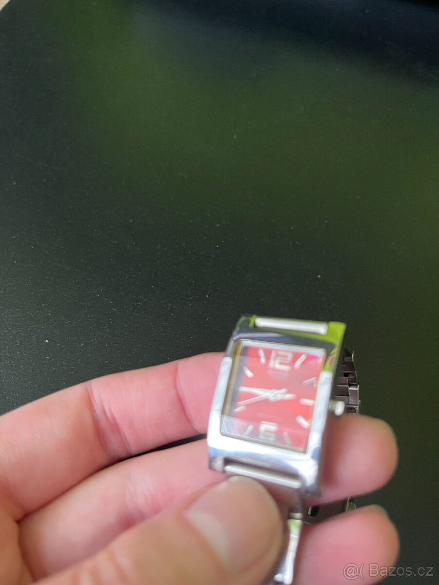 Dámské analogové hodinky Casio - červené - 4