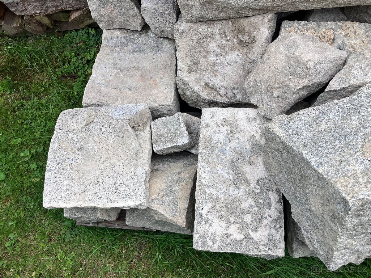 Opracované kameny - 4