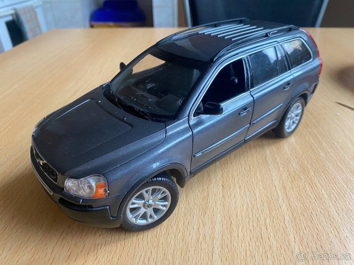 Volvo xc90 1:18 - 4