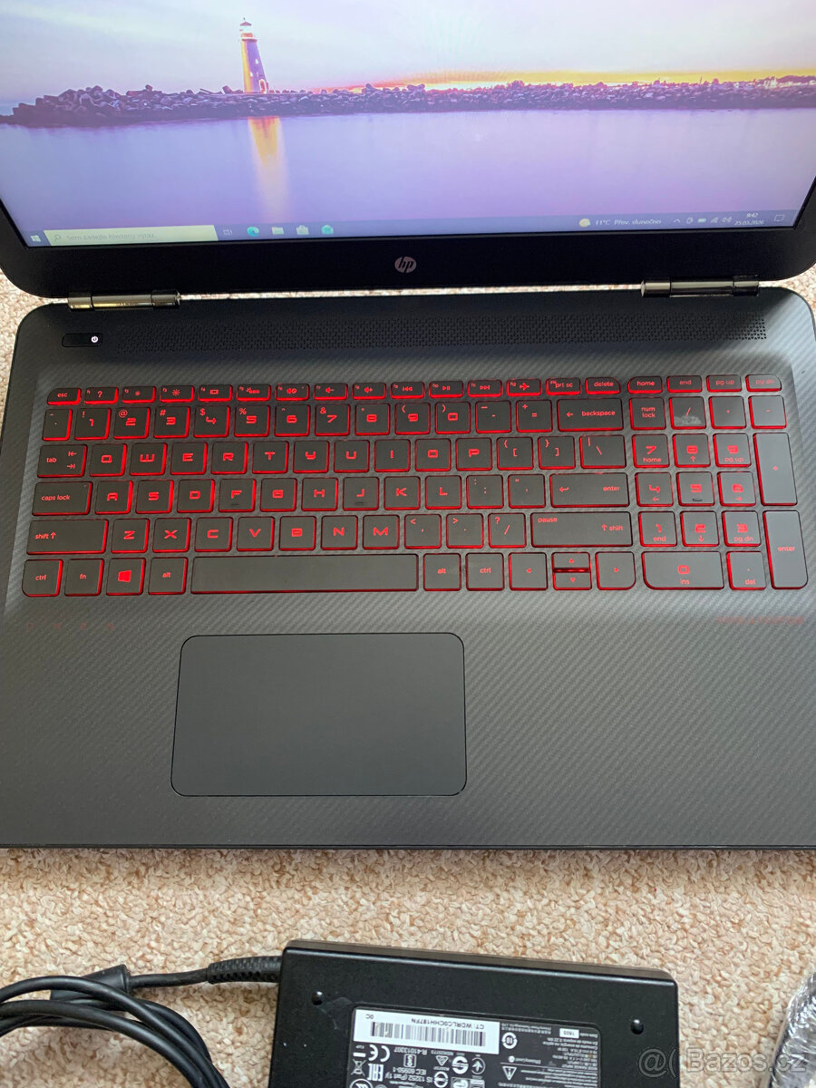 KRÁSNÝ HERNÍ NOTEBOOK - HP OMEN 15 - i7/GTX SKVĚLÝ STAV - 4