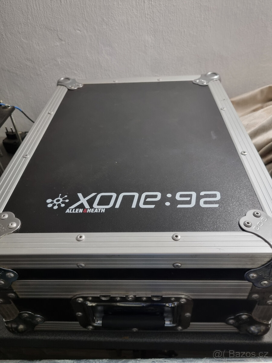 XONE92 - 4