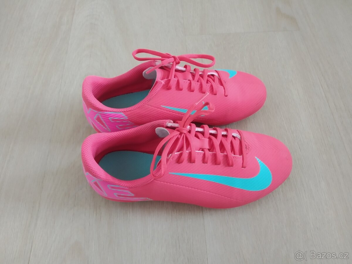 Kopačky zn. Nike vel.36 - 4