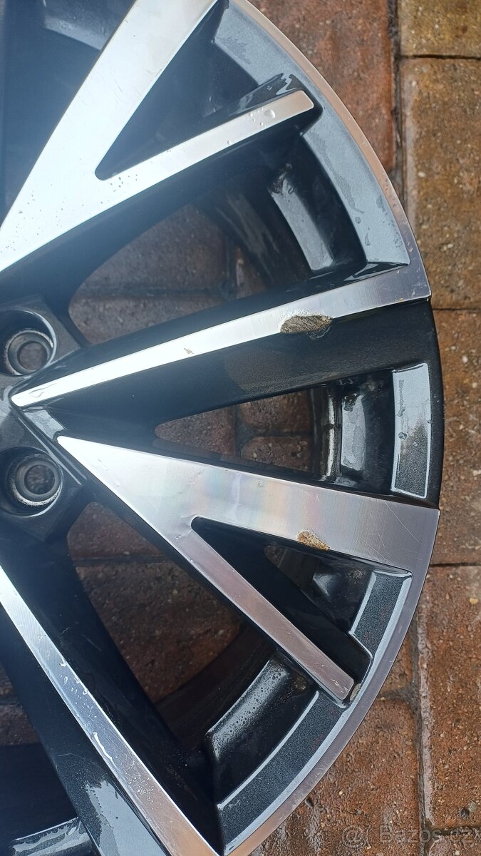 ALU hliníkový disk 57H601025P ET 40 - 4