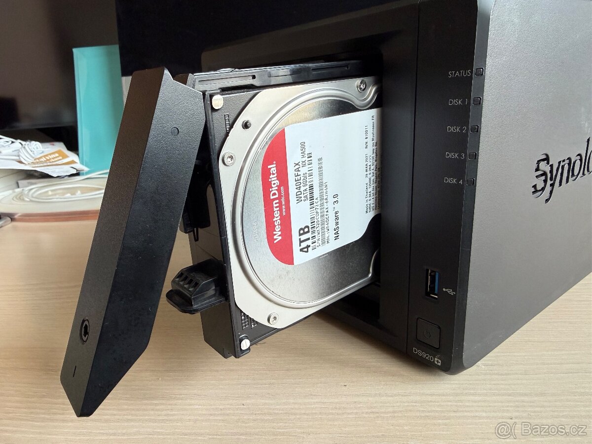 NAS Synology DS920+ s disky a SSD cache - kompletní set - 4