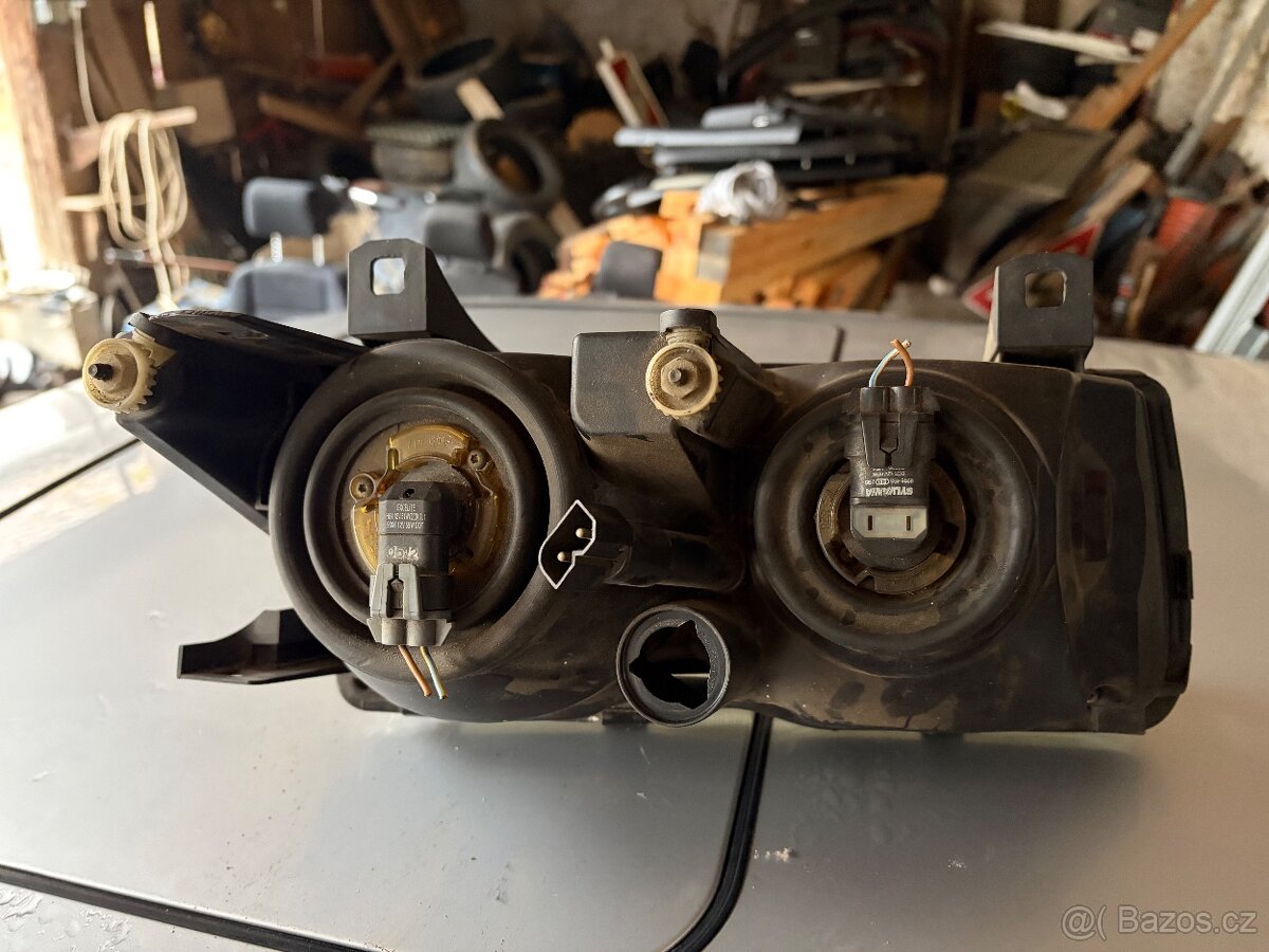 Světlomet Hella BMW e36 - 4
