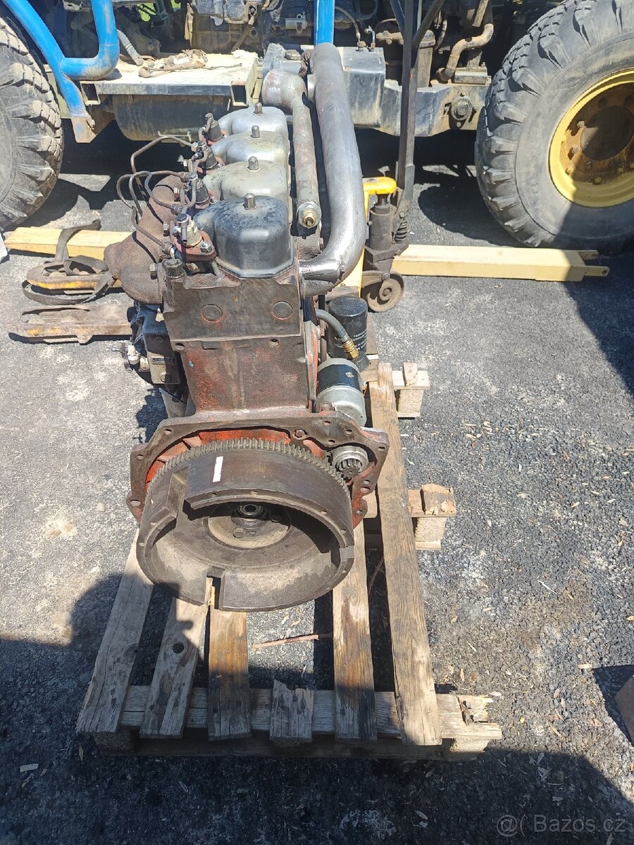 Prodám motor Zetor 6901 po Go - 4