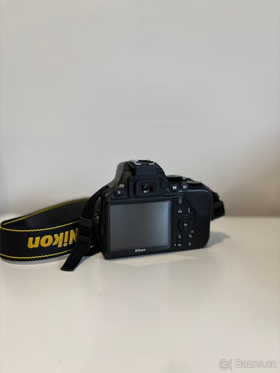 Nikon D3500 - 4