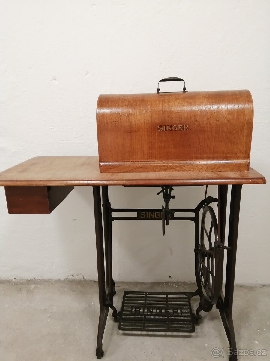 Singer šlapací šicí stroj, funkční - 4