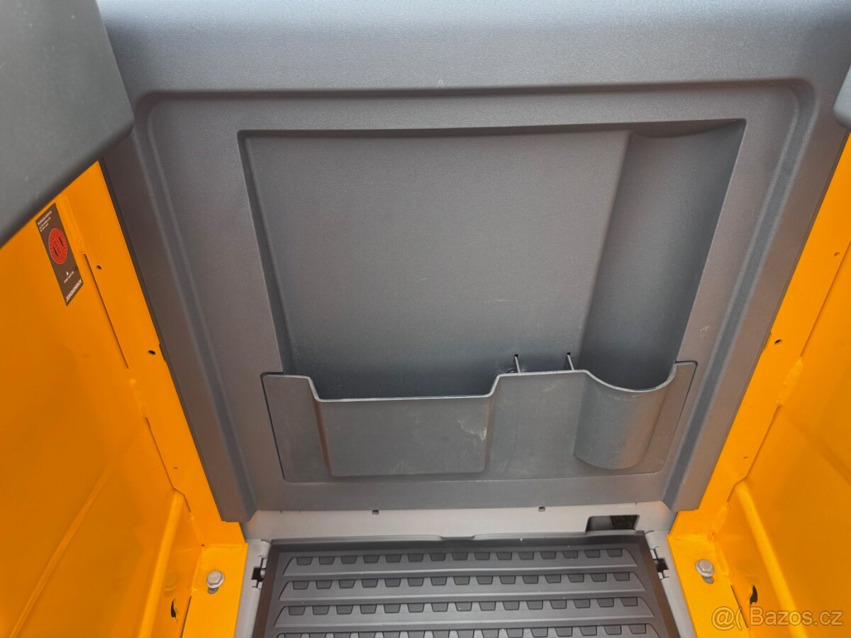 Nízkozdvižný vozík s plošinkou Jung stav nového - 4