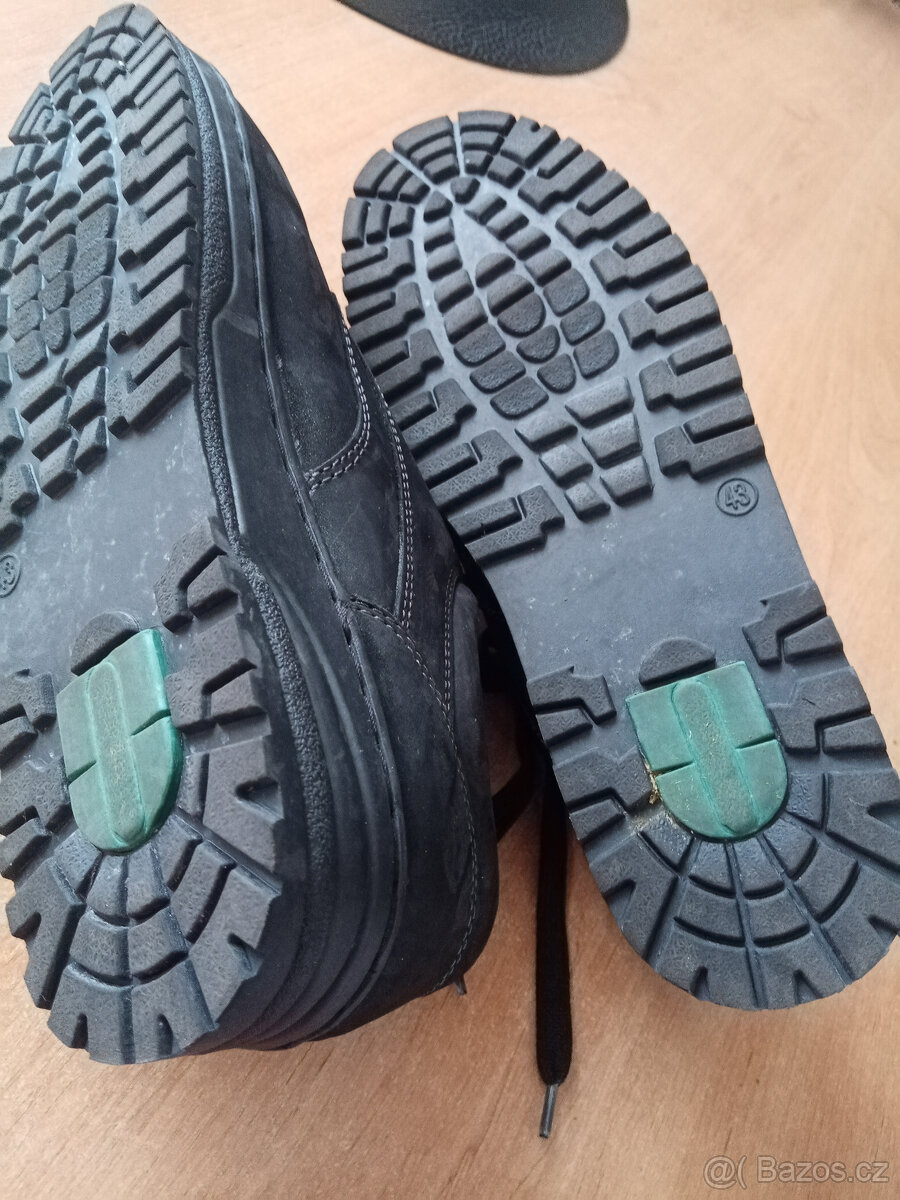 Pánské kvalitní kožené boty černé č.43 - 4