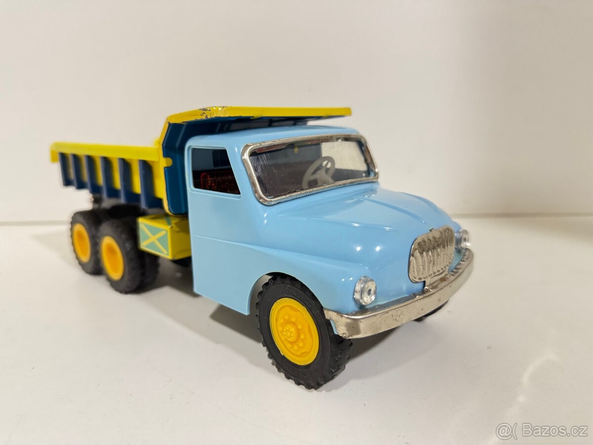 KDN - stará hračka - Tatra 138 - SKLAPEČKA - 4