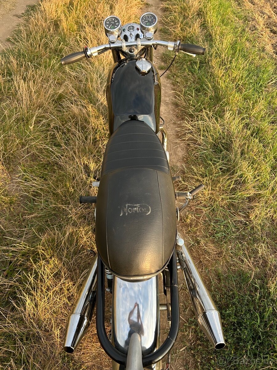 Norton Commando 750 - 4