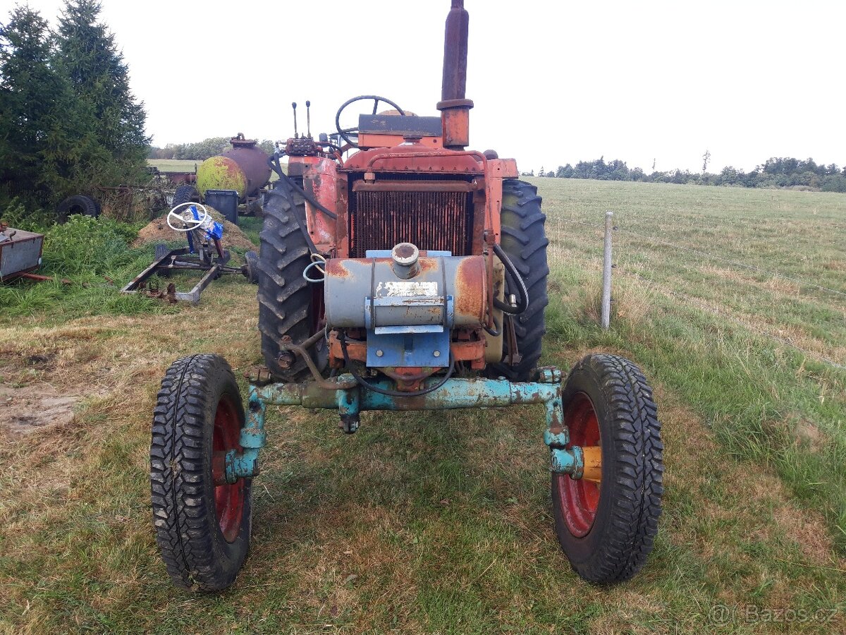 Traktor Bělorus - 4