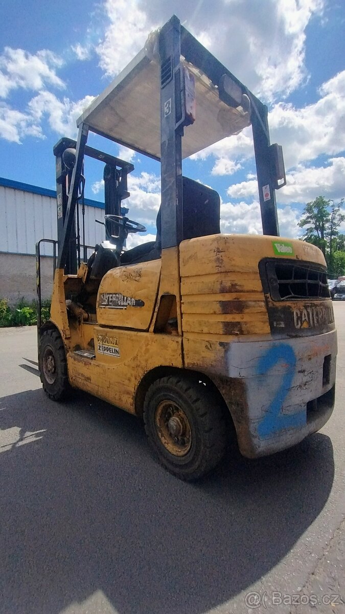 vysokozdvižný vozík CAT DP18 - 4