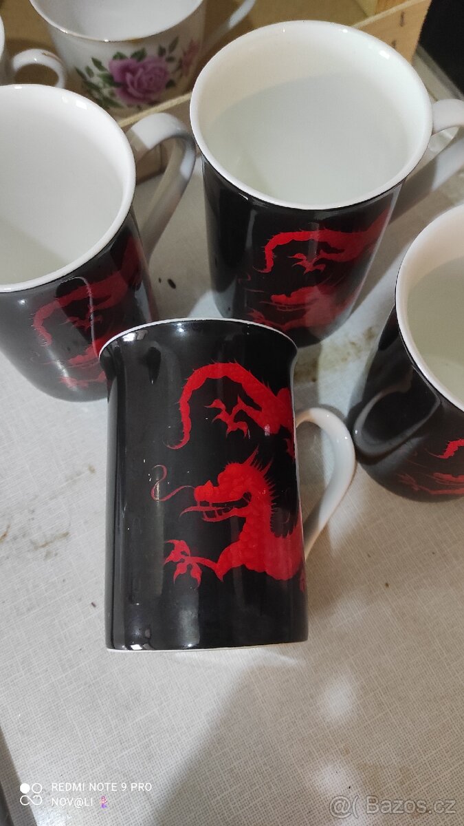 Hrnečky s draky - 4