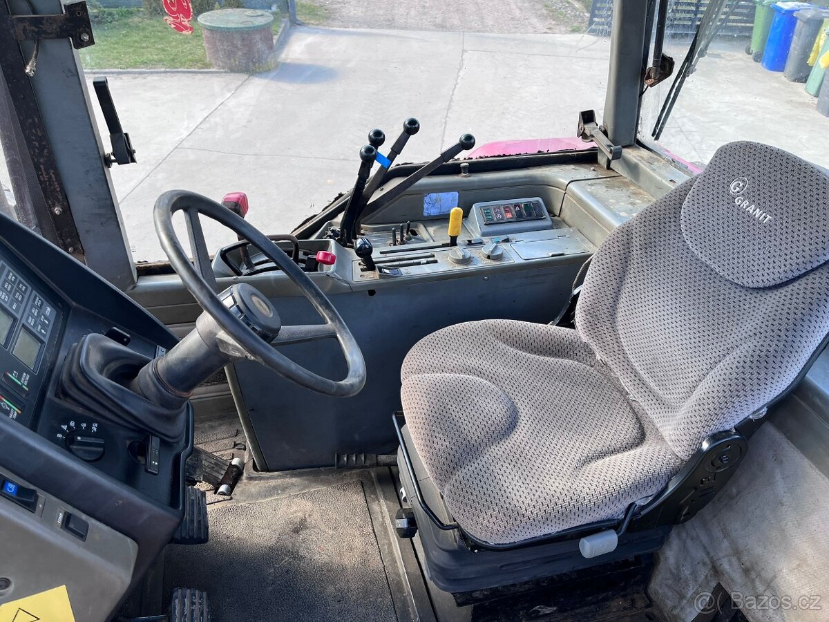 Case international 7110 - 4