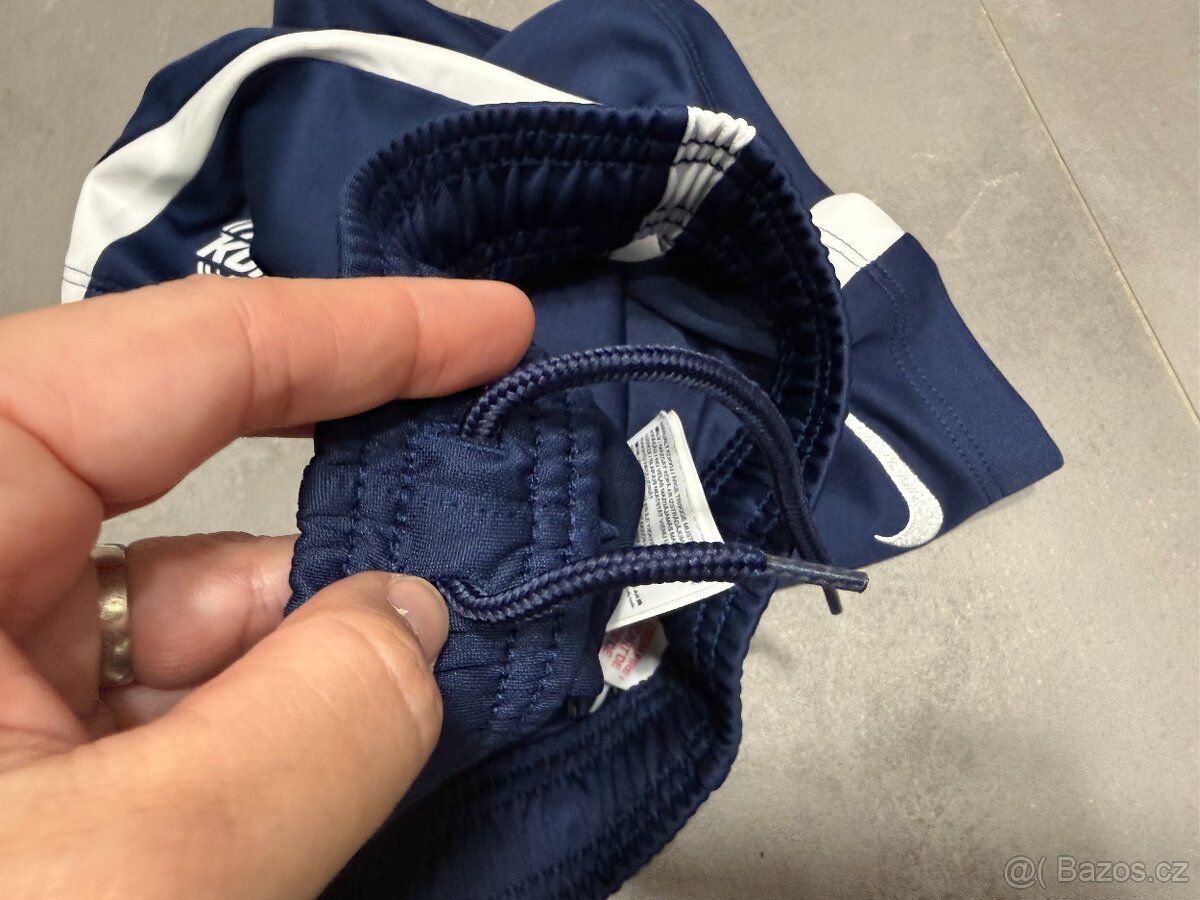 Sportovní kraťasy Nike Dri-Fit Kometa, vel. 137-147 cm - 4