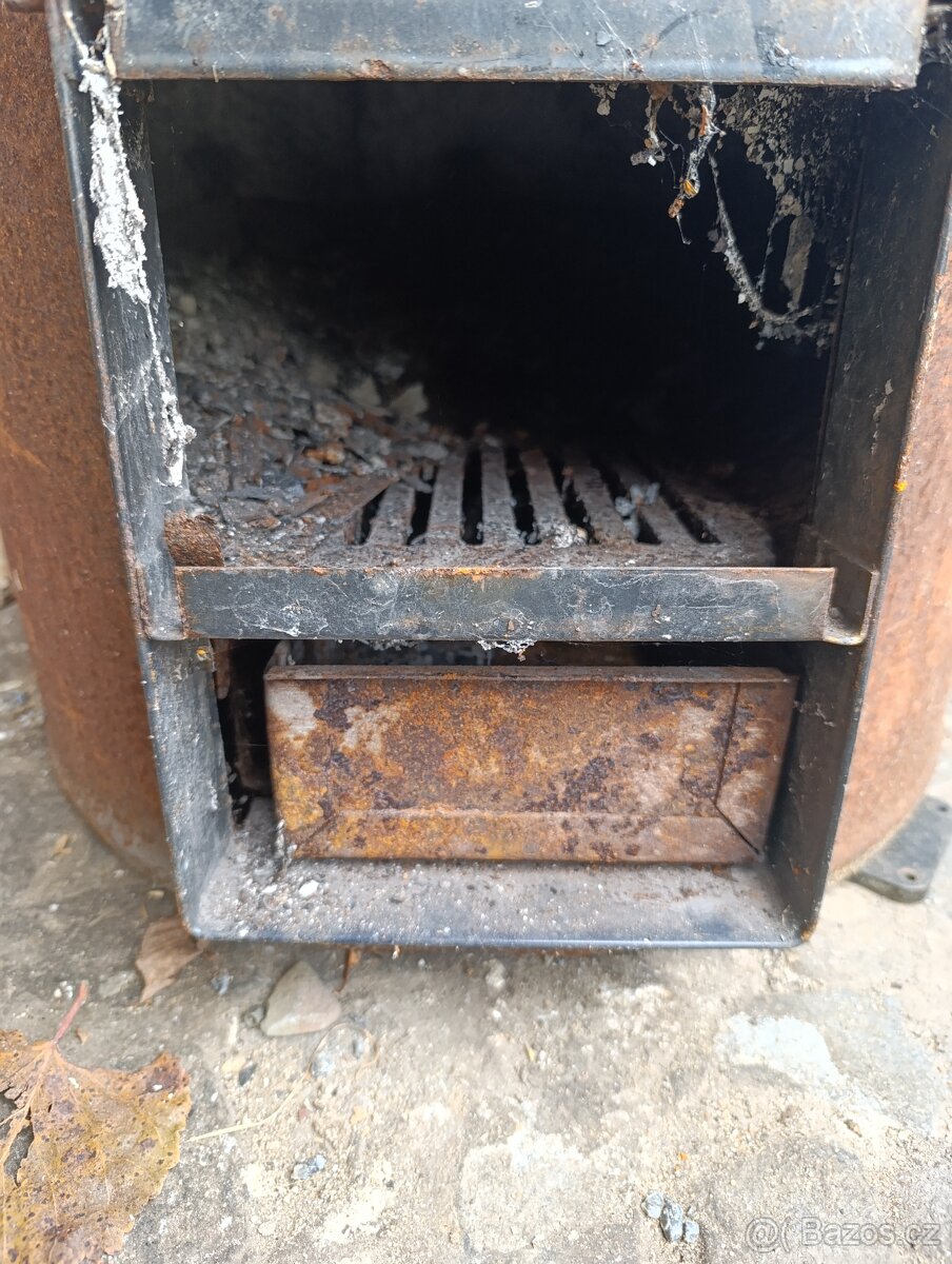 Starý kotel na zabijačku, pařák - 4