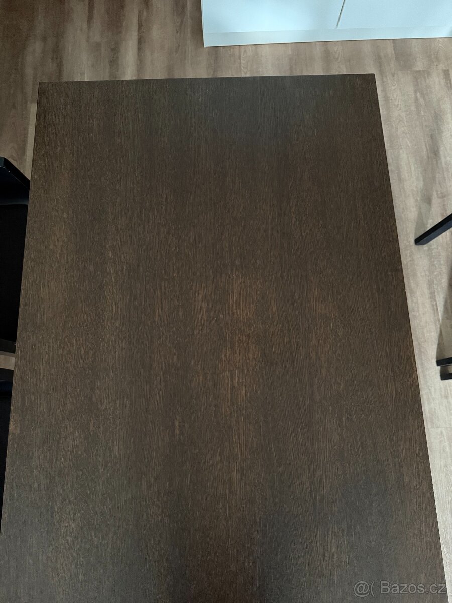 Masivní jídelní stůl 140x90, dýha tmavá - 4