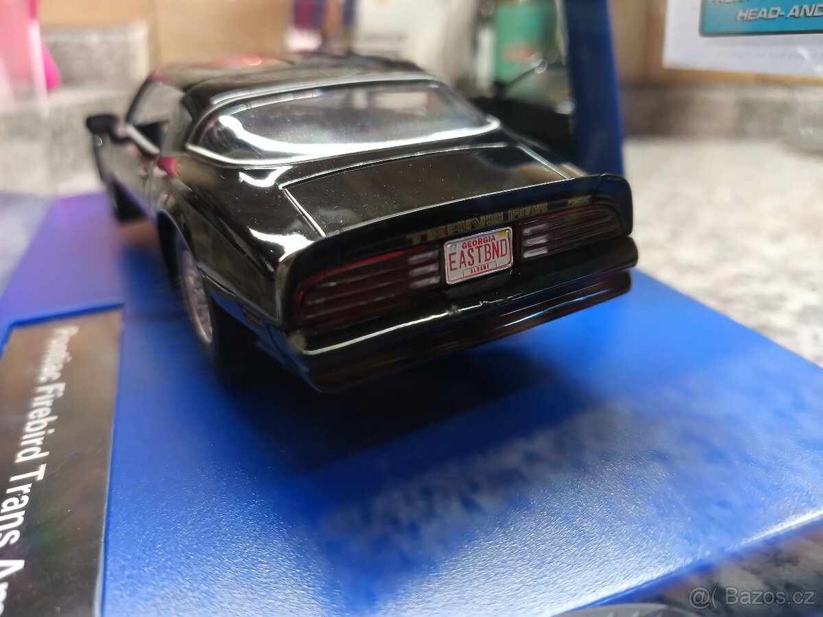 Prodám vyměním nové autíčko Carrera Pontiac Firebird TransAM - 4