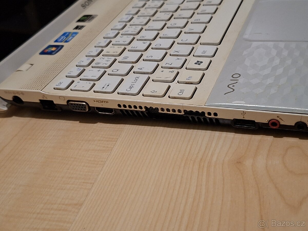 Notebook Sony Vaio VPCEH PCG-71811M - 4