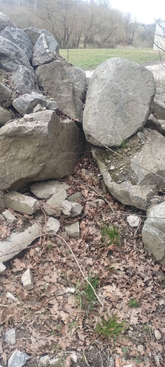 Kameny do zahrady - 4
