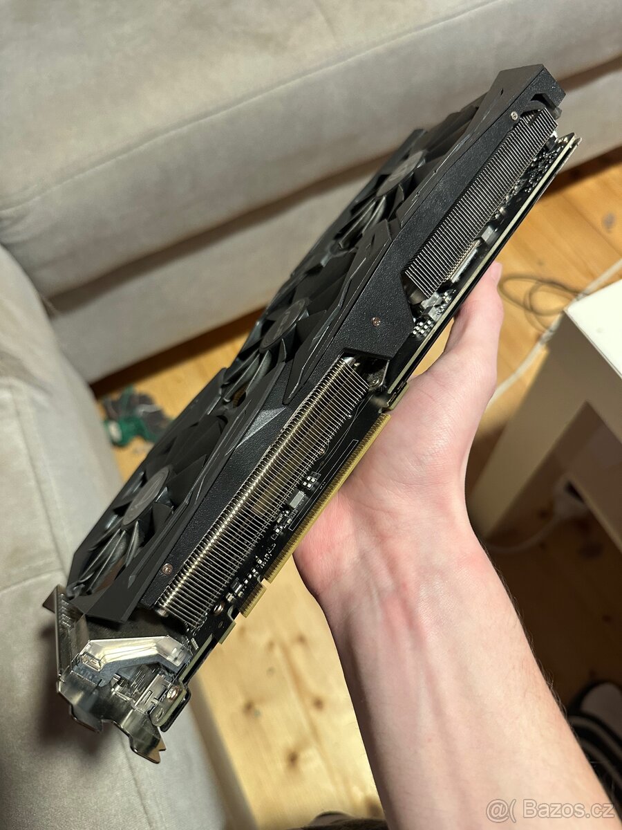 ASUS ROG STRIX GeForce GTX 1060 6GB - 4